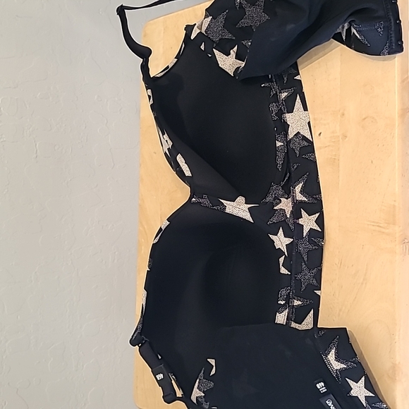Torrid Wire-Free Lightly Lined Stars Print  Bra - Picture 13 of 16